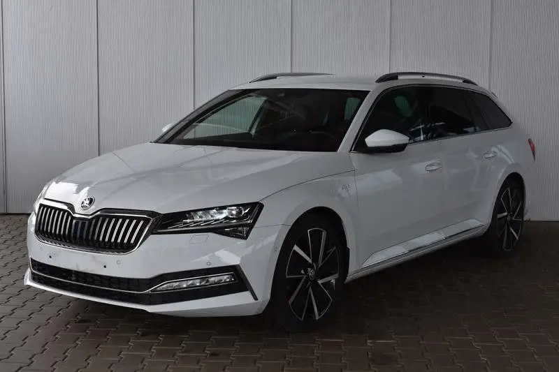 Photo 1 : Skoda Superb 2021 Essence