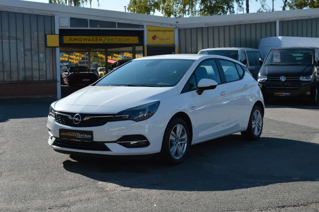 Photo 1 : Opel Astra 2020 Essence