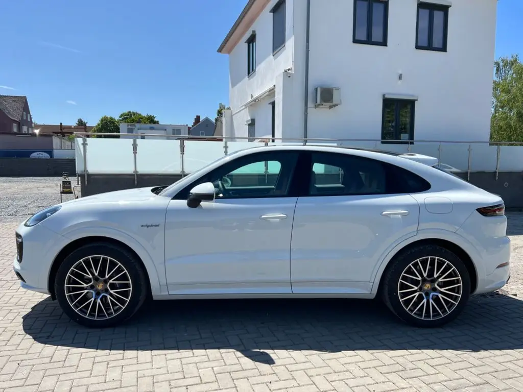 Photo 1 : Porsche Cayenne 2023 Hybrid