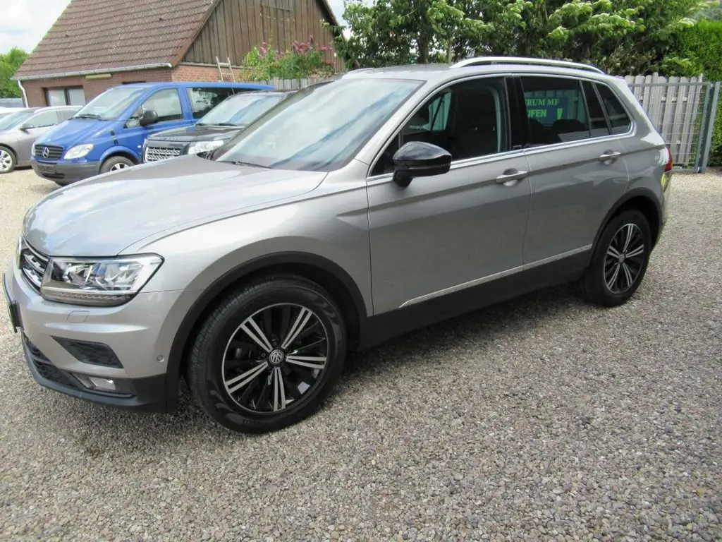 Photo 1 : Volkswagen Tiguan 2019 Essence