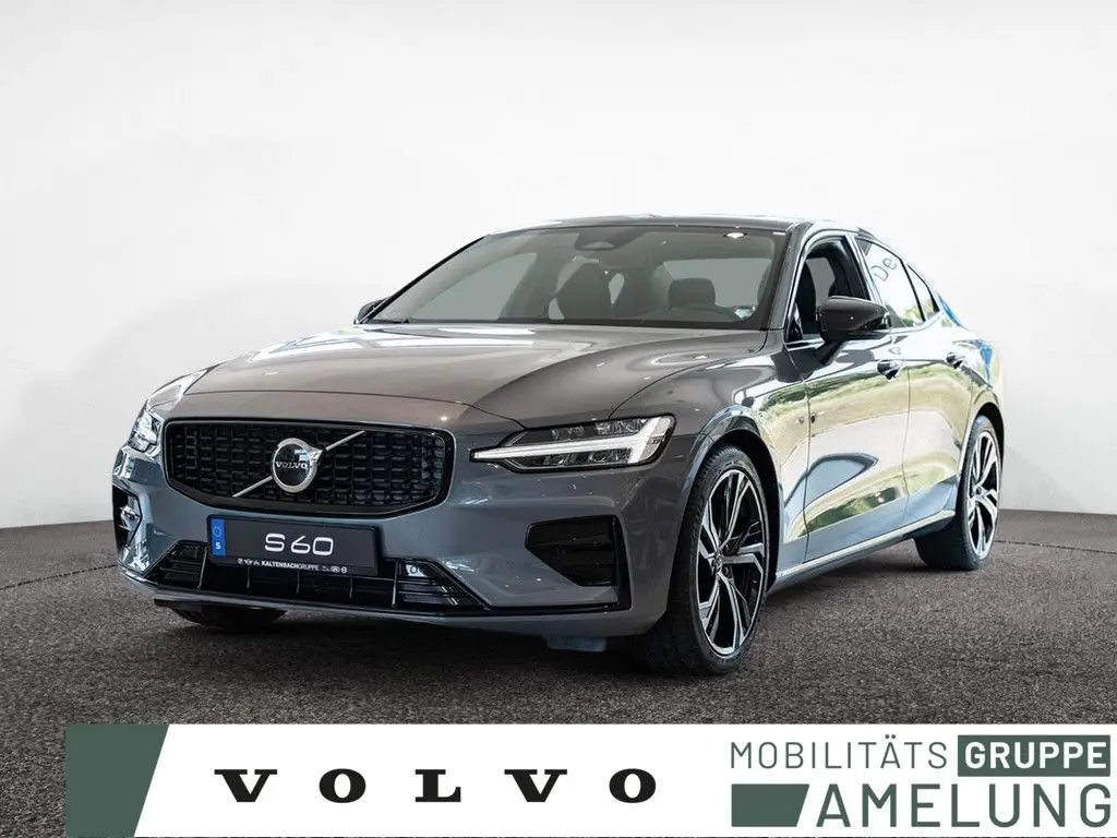 Photo 1 : Volvo S60 2024 Petrol