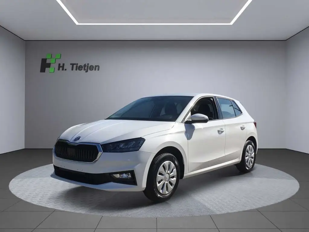 Photo 1 : Skoda Fabia 2024 Petrol