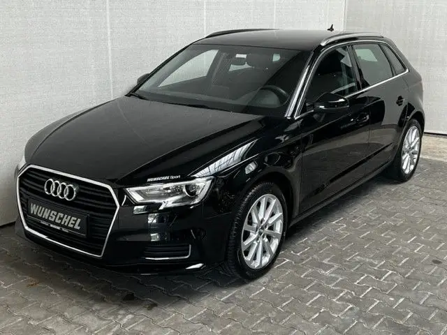 Photo 1 : Audi A3 2019 Essence