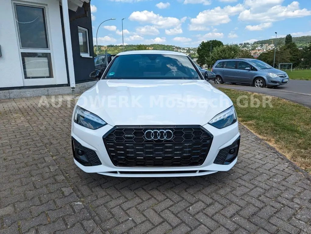 Photo 1 : Audi A5 2021 Petrol