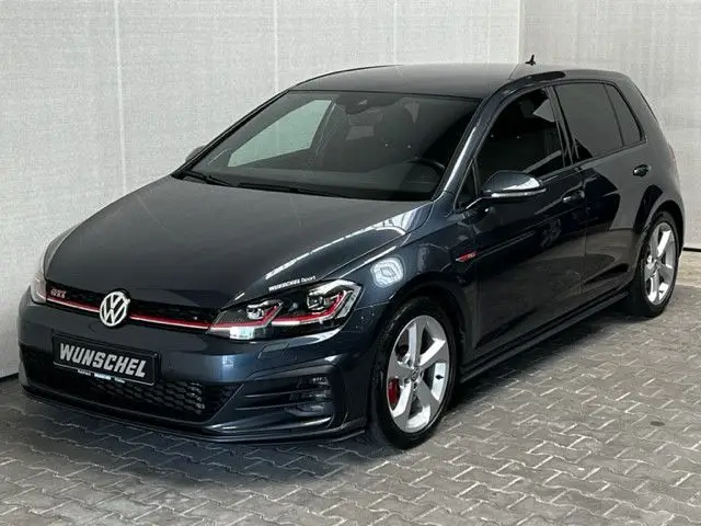 Photo 1 : Volkswagen Golf 2019 Essence