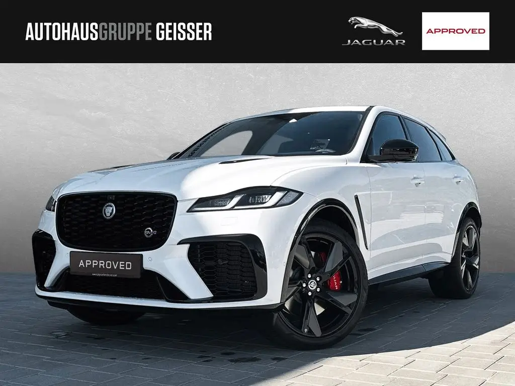 Photo 1 : Jaguar F-pace 2024 Essence