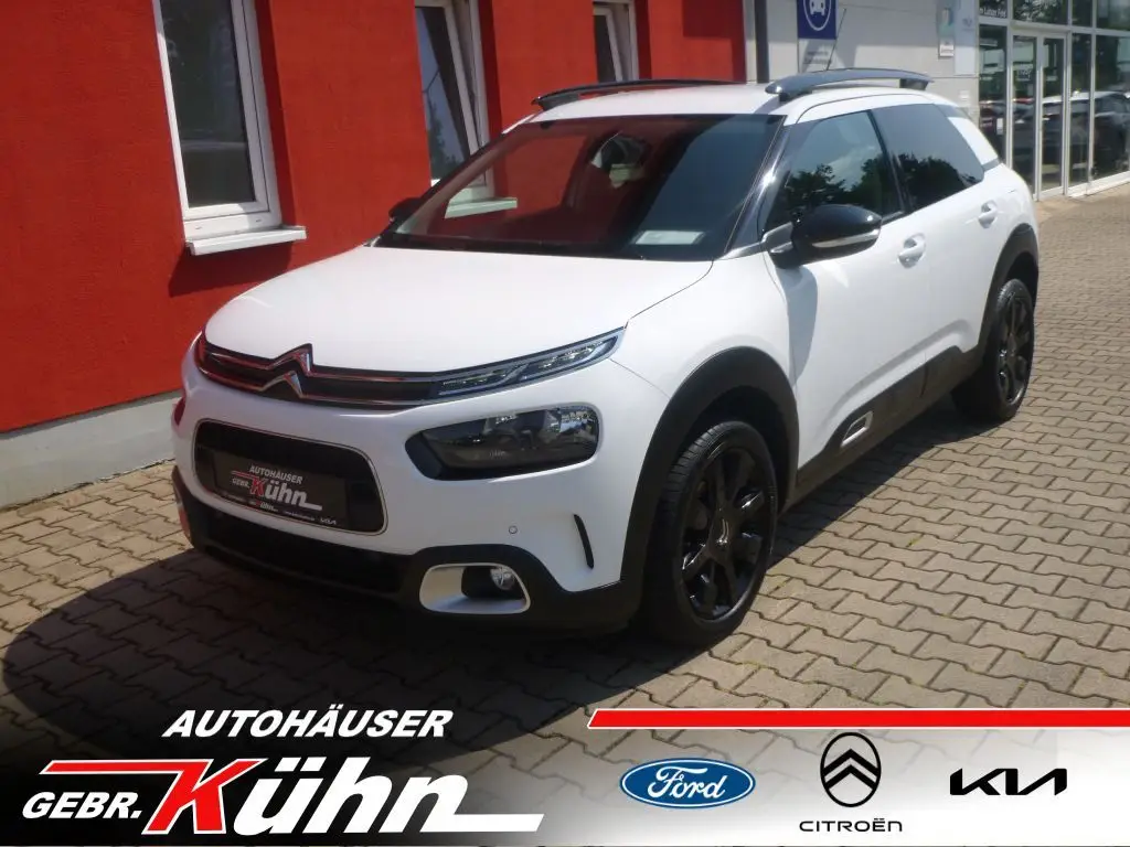 Photo 1 : Citroen C4 2018 Petrol