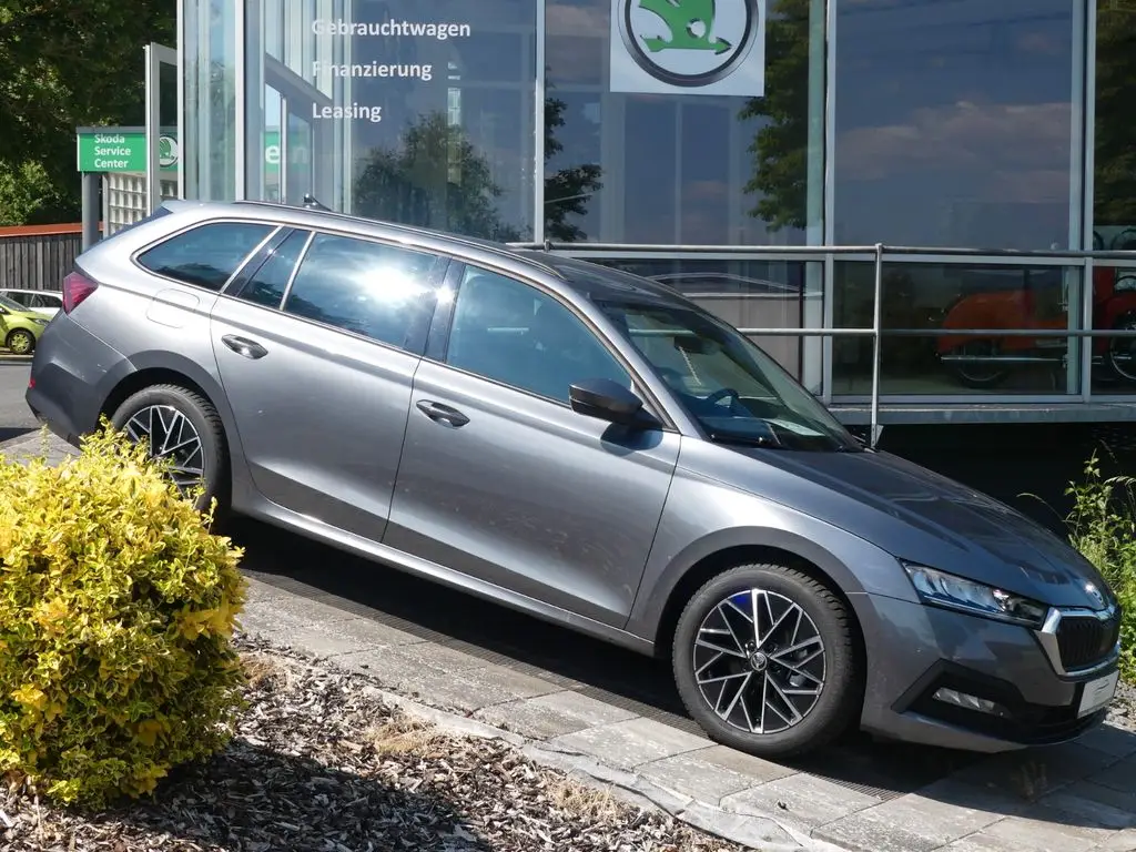 Photo 1 : Skoda Octavia 2022 Hybride