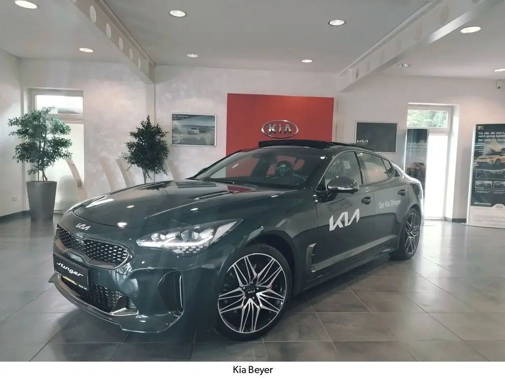 Photo 1 : Kia Stinger 2023 Essence