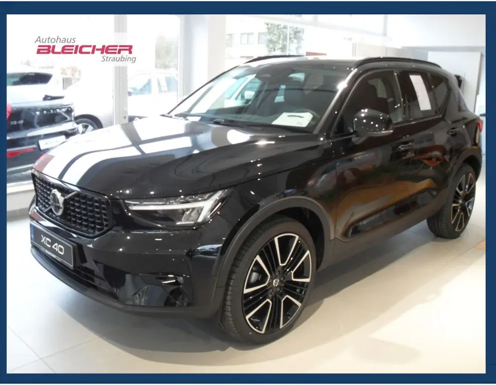 Photo 1 : Volvo Xc40 2024 Petrol