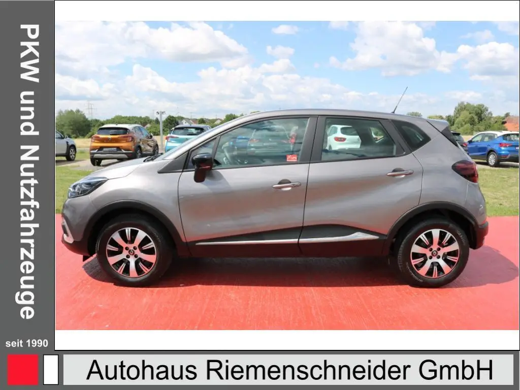 Photo 1 : Renault Captur 2019 Petrol