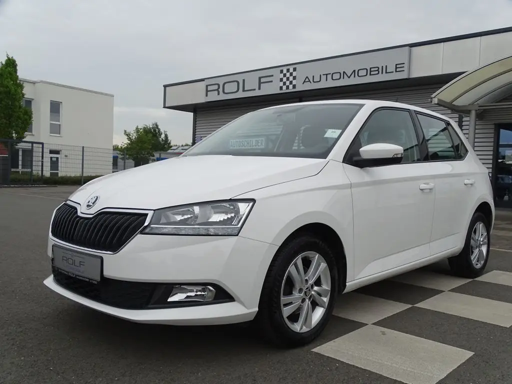 Photo 1 : Skoda Fabia 2020 Essence