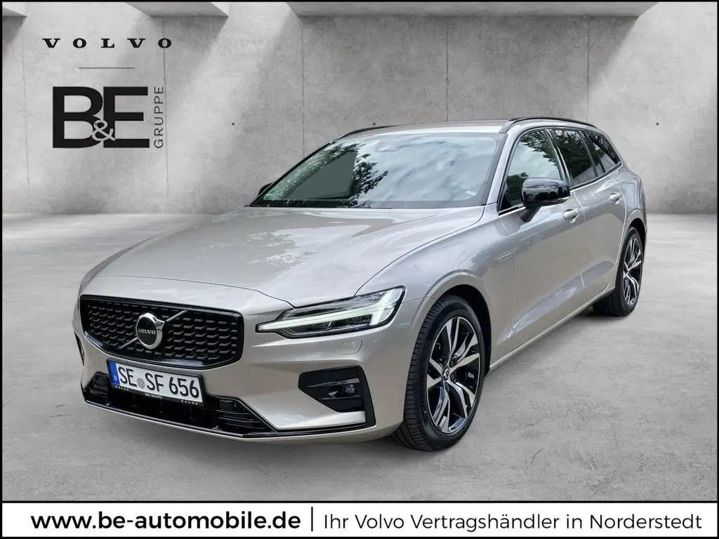 Photo 1 : Volvo V60 2023 Diesel