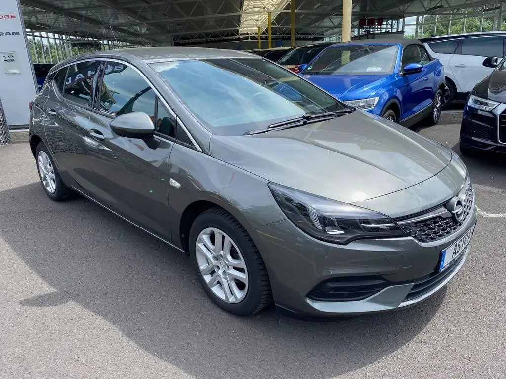 Photo 1 : Opel Astra 2020 Essence