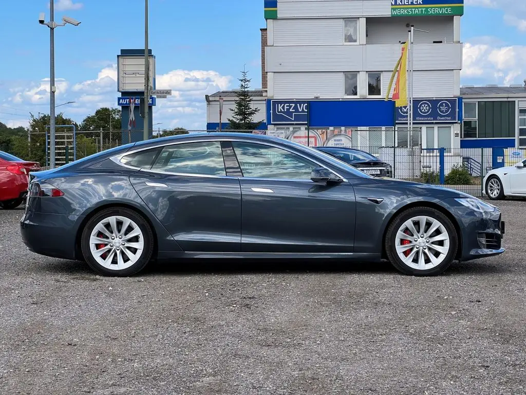 Photo 1 : Tesla Model S 2017 Non renseigné