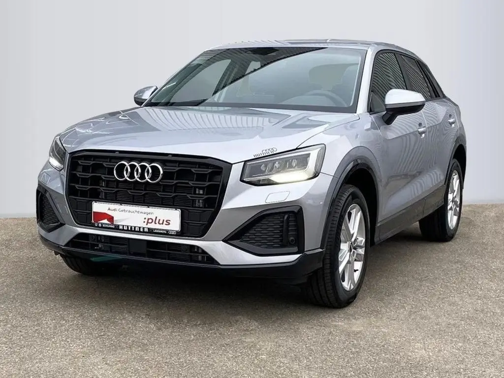 Photo 1 : Audi Q2 2023 Petrol