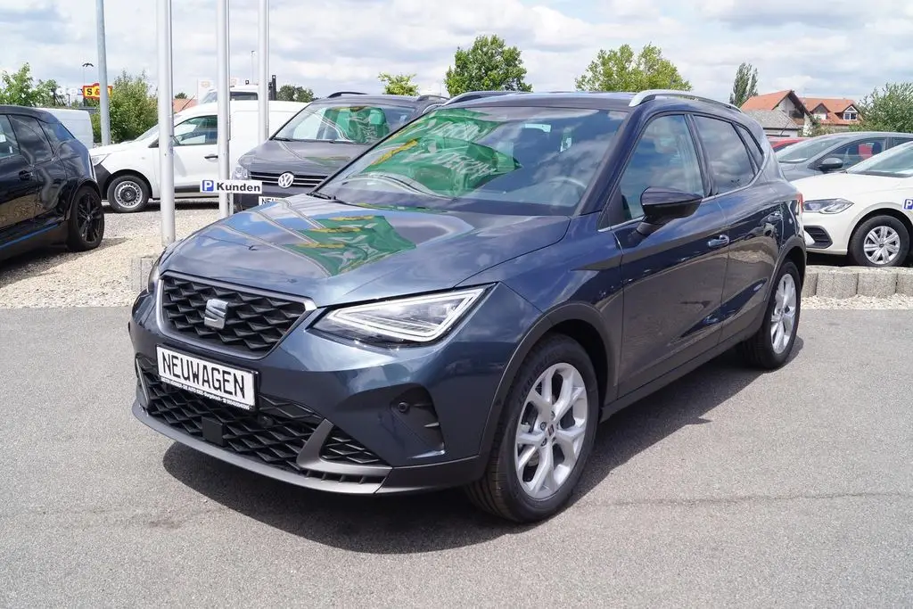 Photo 1 : Seat Arona 2023 Petrol