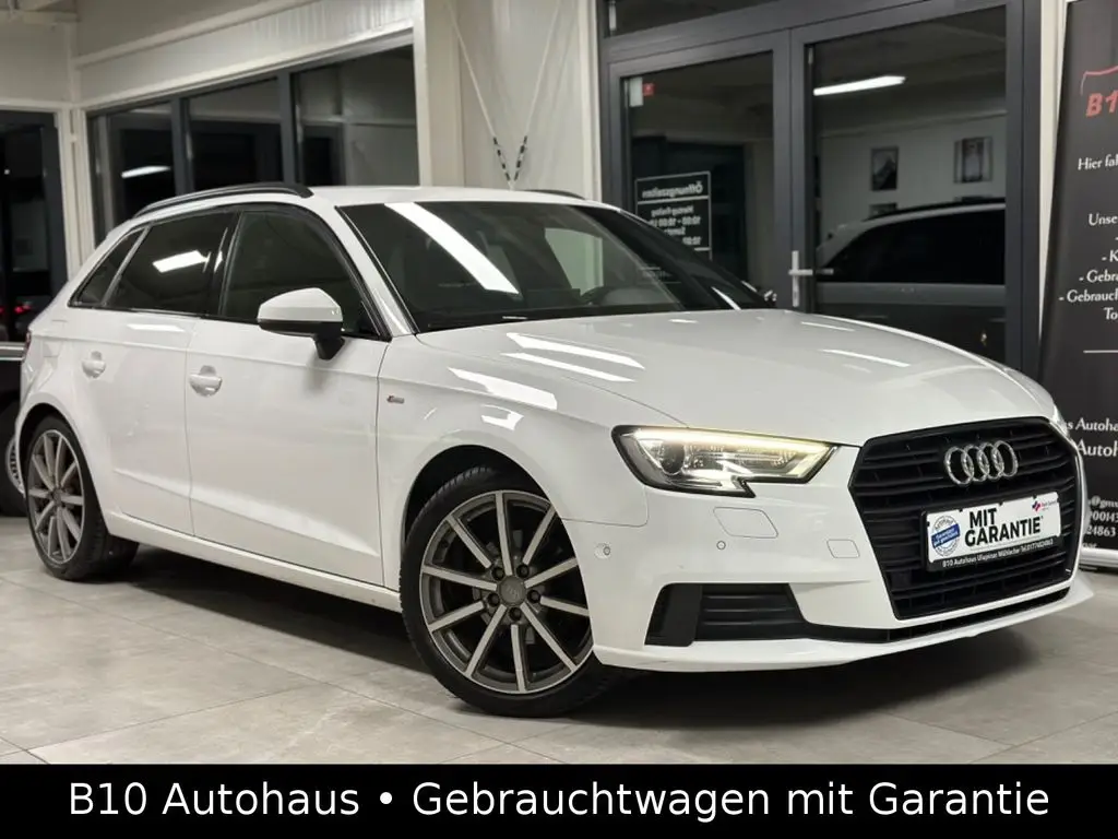 Photo 1 : Audi A3 2018 Petrol