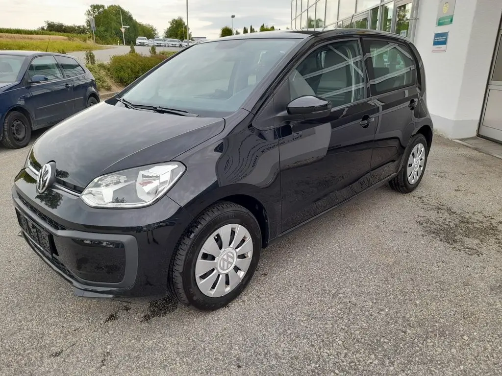 Photo 1 : Volkswagen Up! 2018 Petrol