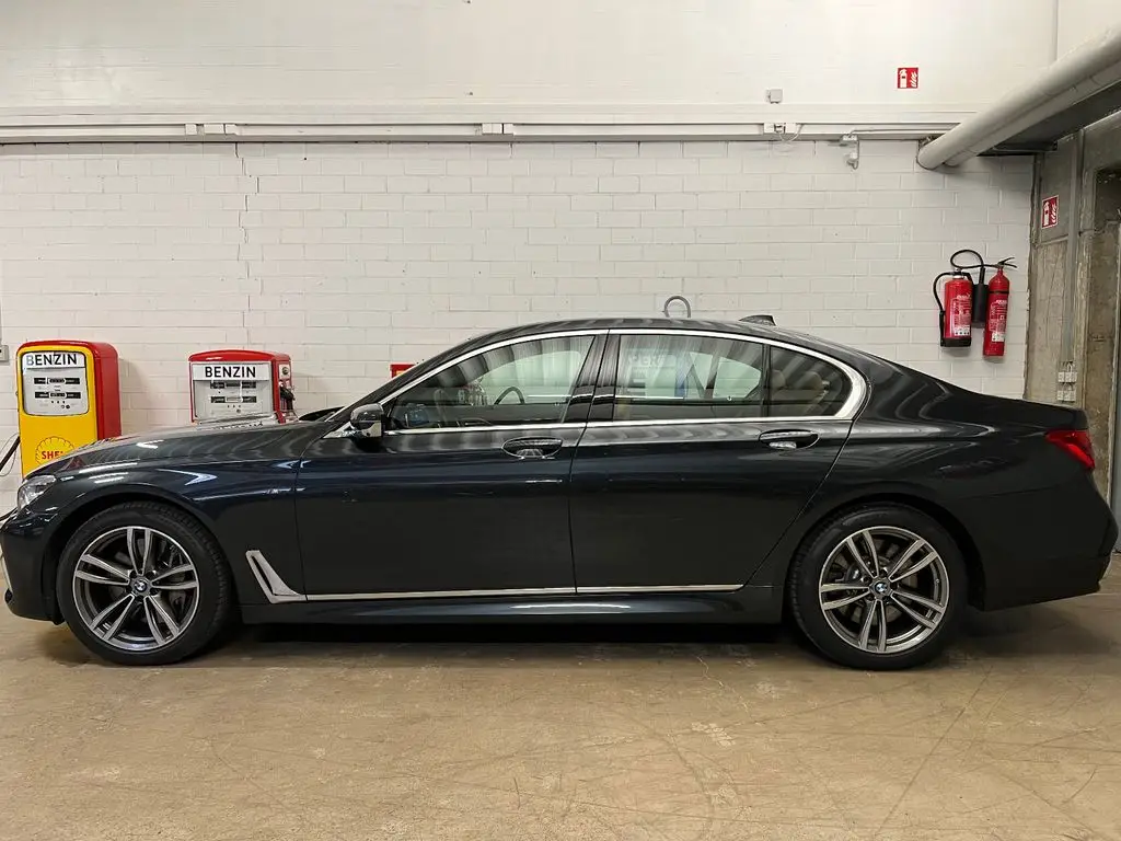 Photo 1 : Bmw Serie 7 2018 Essence