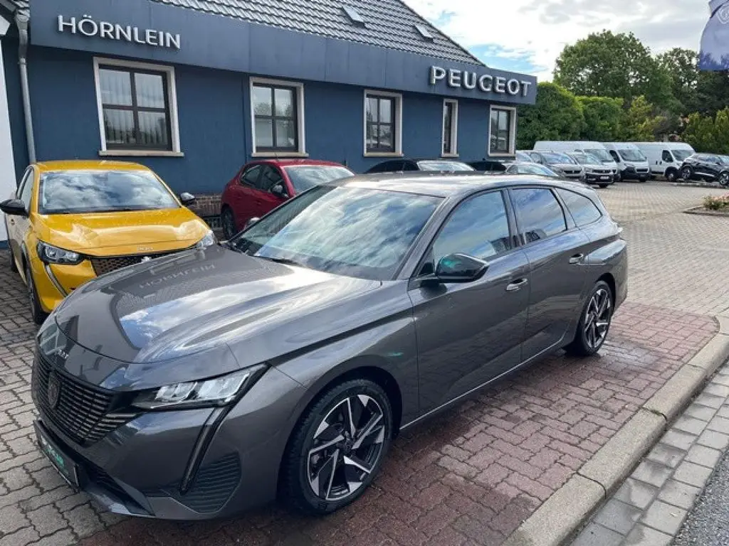 Photo 1 : Peugeot 308 2022 Petrol