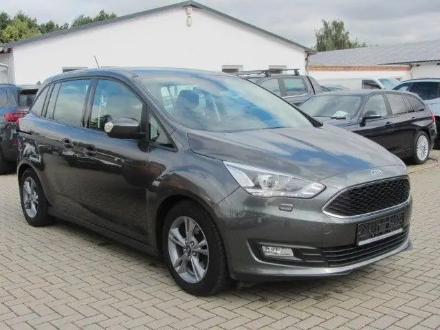 Photo 1 : Ford Grand C-max 2019 Petrol