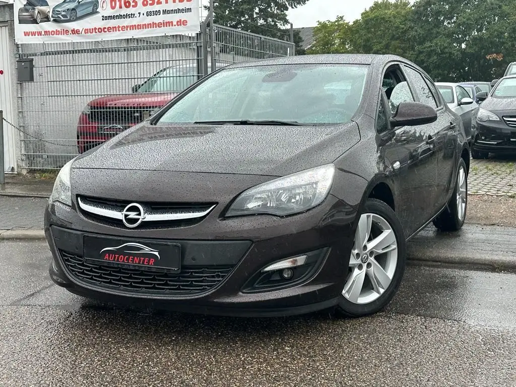 Photo 1 : Opel Astra 2015 Petrol