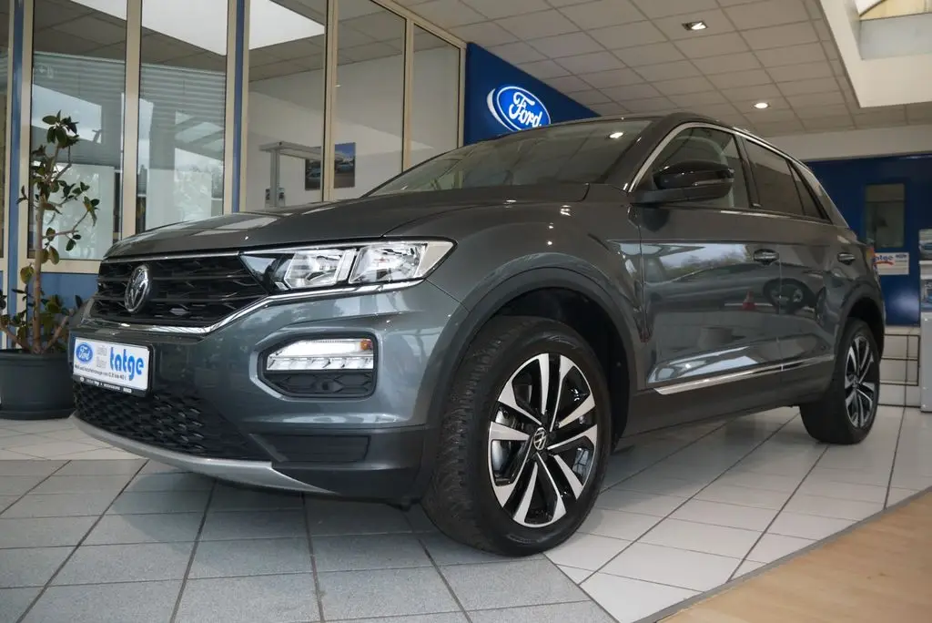 Photo 1 : Volkswagen T-roc 2021 Petrol