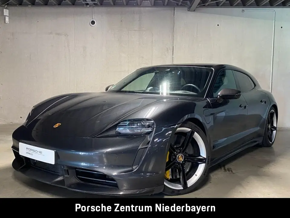 Photo 1 : Porsche Taycan 2022 Non renseigné