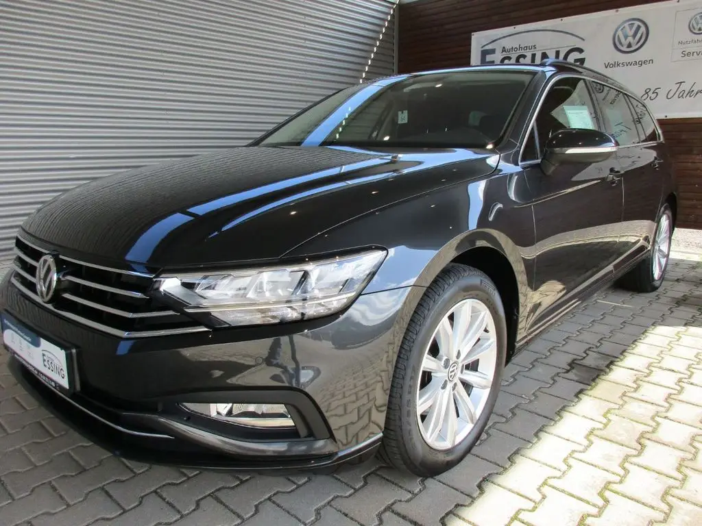 Photo 1 : Volkswagen Passat 2019 Essence