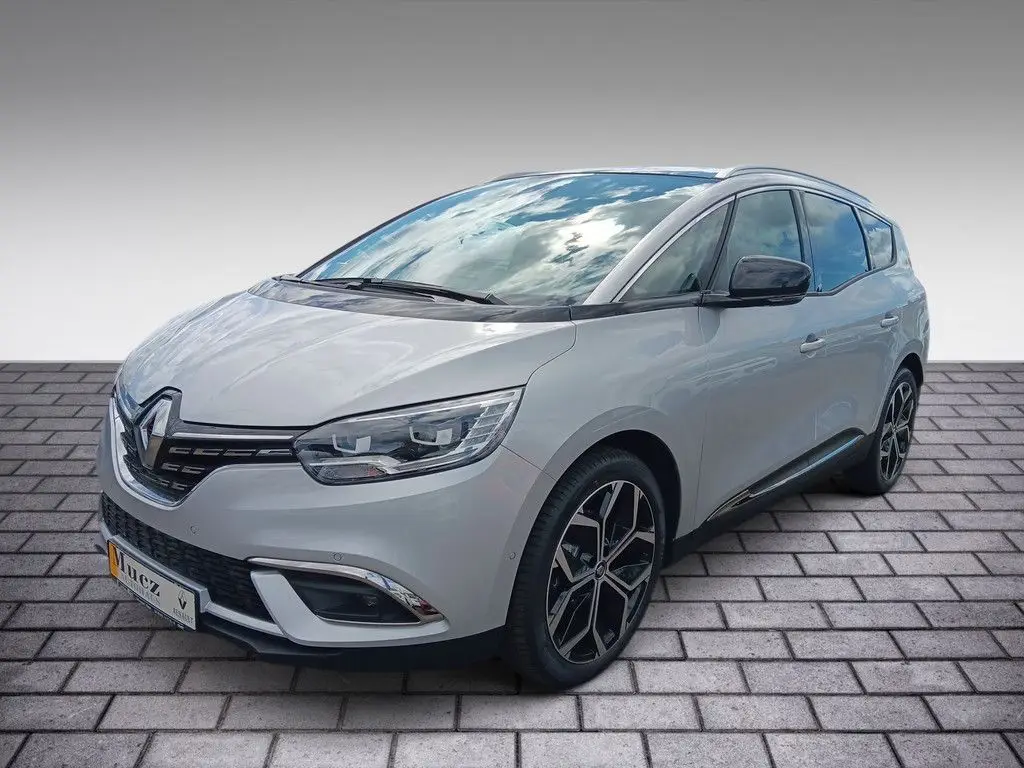 Photo 1 : Renault Grand Scenic 2023 Essence