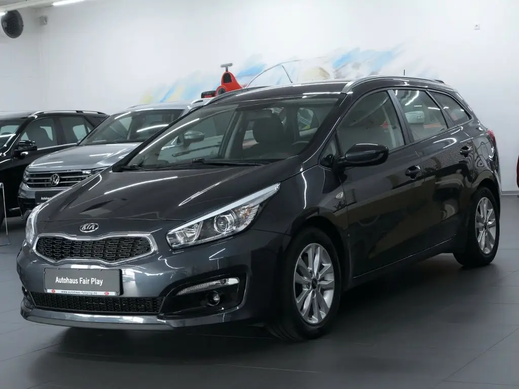 Photo 1 : Kia Ceed 2016 Petrol