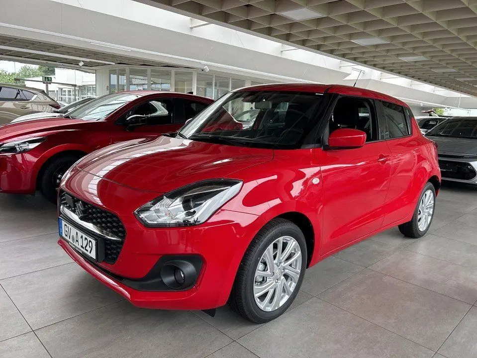 Photo 1 : Suzuki Swift 2023 Hybride