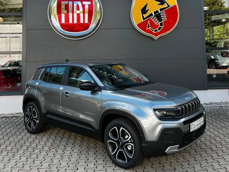 Photo 1 : Jeep Avenger 2023 Petrol