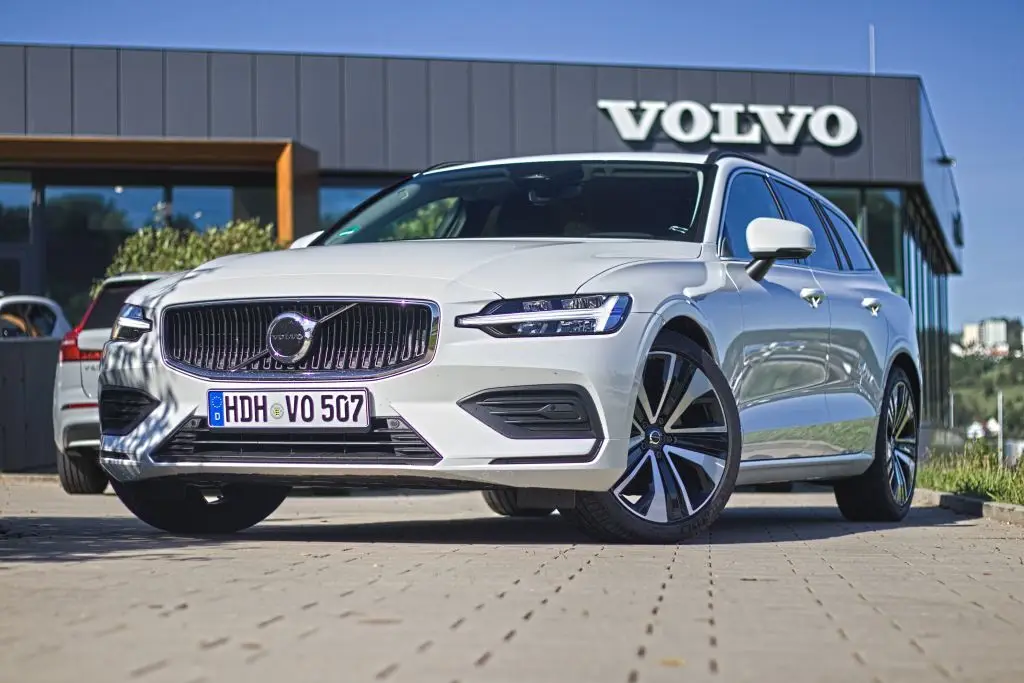 Photo 1 : Volvo V60 2022 Petrol