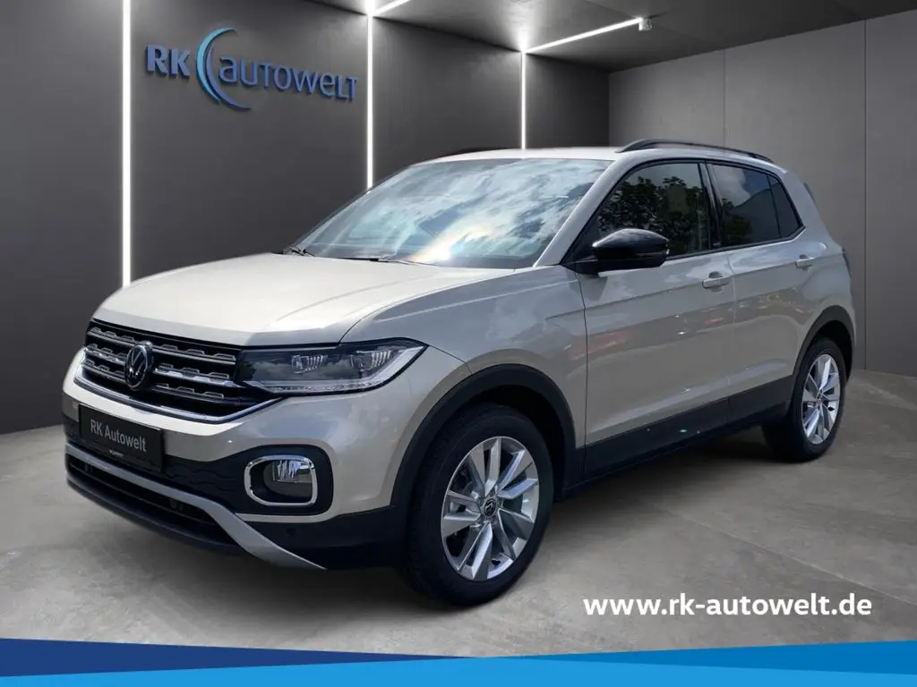 Photo 1 : Volkswagen T-cross 2023 Essence