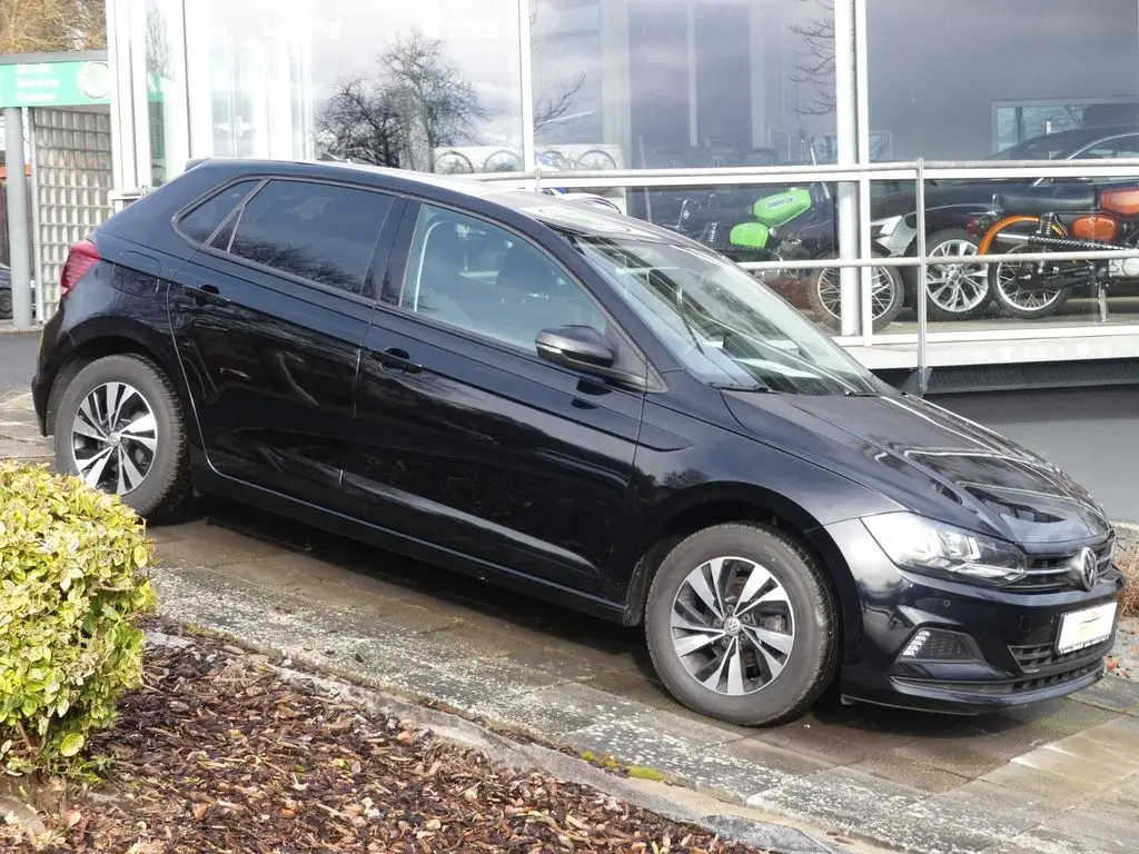 Photo 1 : Volkswagen Polo 2020 Petrol