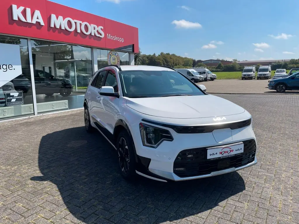 Photo 1 : Kia Niro 2024 Non renseigné