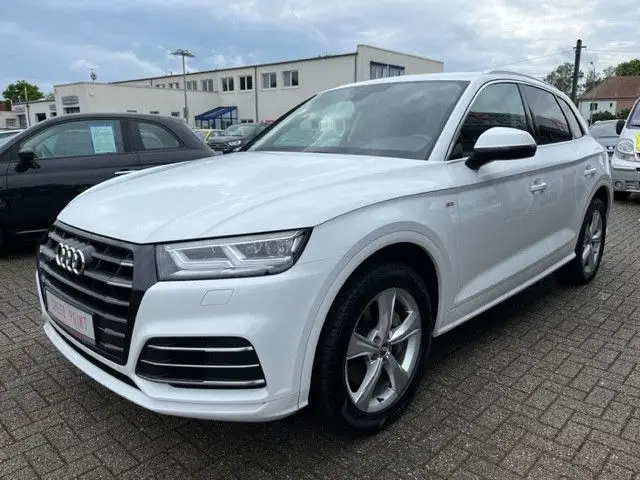 Photo 1 : Audi Q5 2020 Hybrid