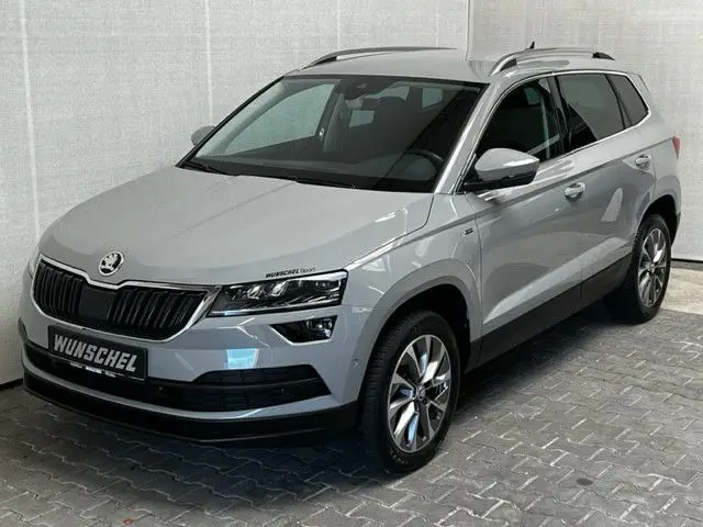 Photo 1 : Skoda Karoq 2021 Essence