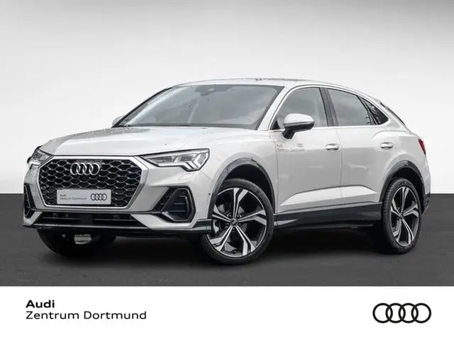 Photo 1 : Audi Q3 2023 Petrol