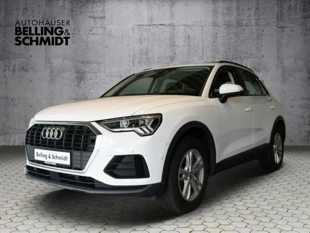 Photo 1 : Audi Q3 2019 Petrol