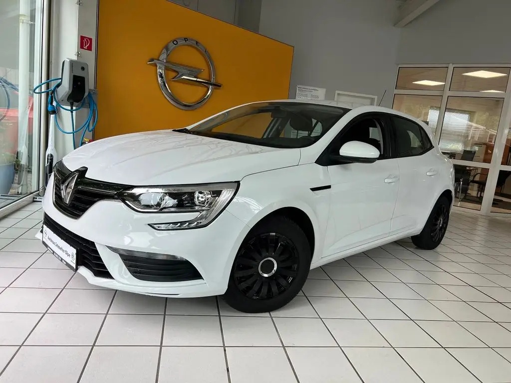 Photo 1 : Renault Megane 2018 Petrol