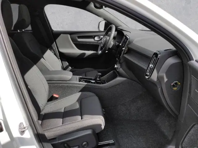 Photo 1 : Volvo C40 2023 Non renseigné