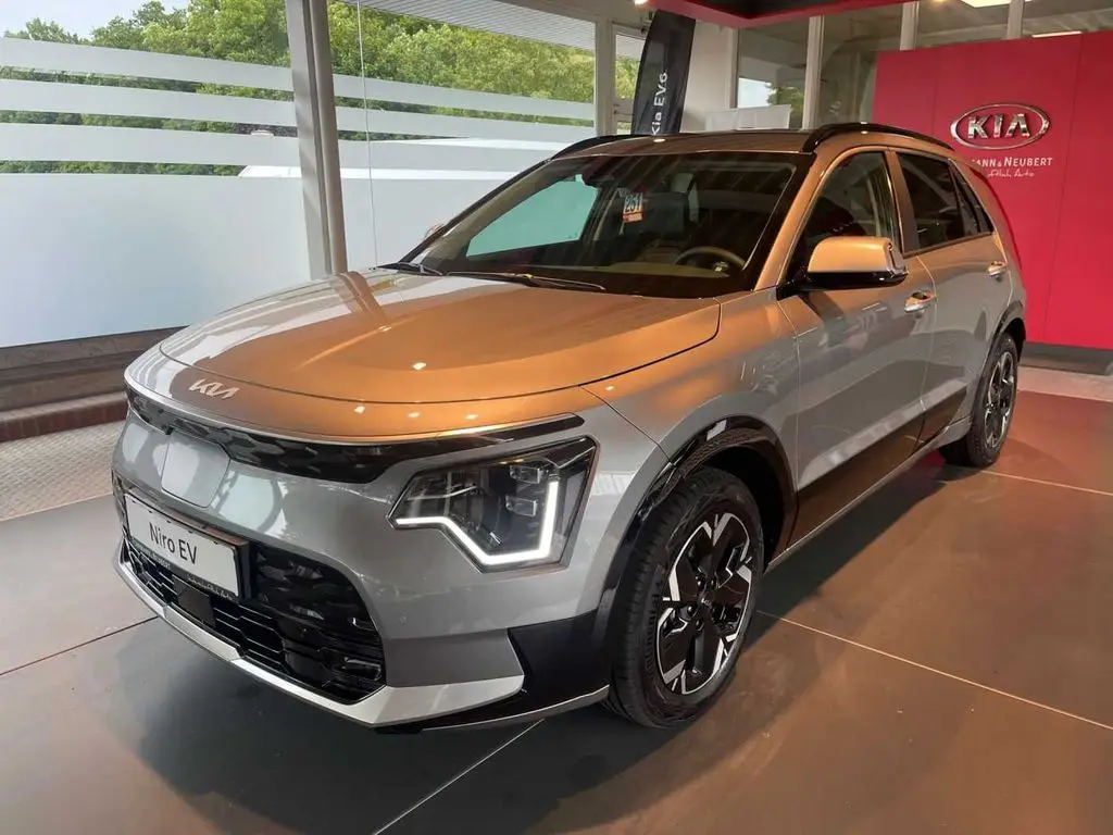 Photo 1 : Kia Niro 2024 Non renseigné