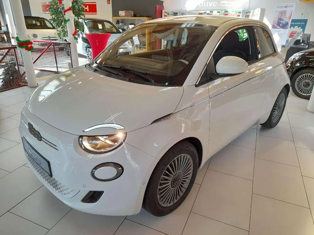 Photo 1 : Fiat 500 2023 Non renseigné