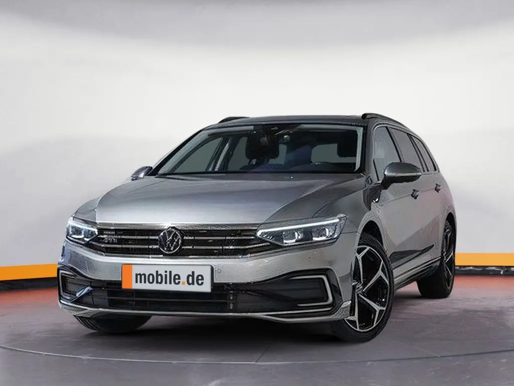 Photo 1 : Volkswagen Passat 2021 Hybrid