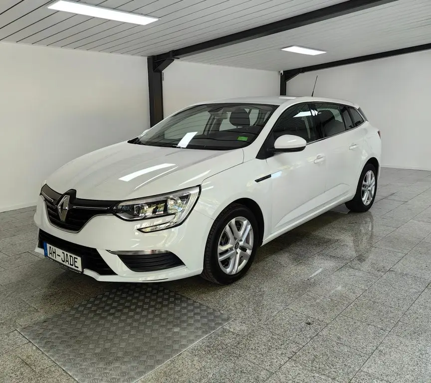 Photo 1 : Renault Megane 2017 Essence