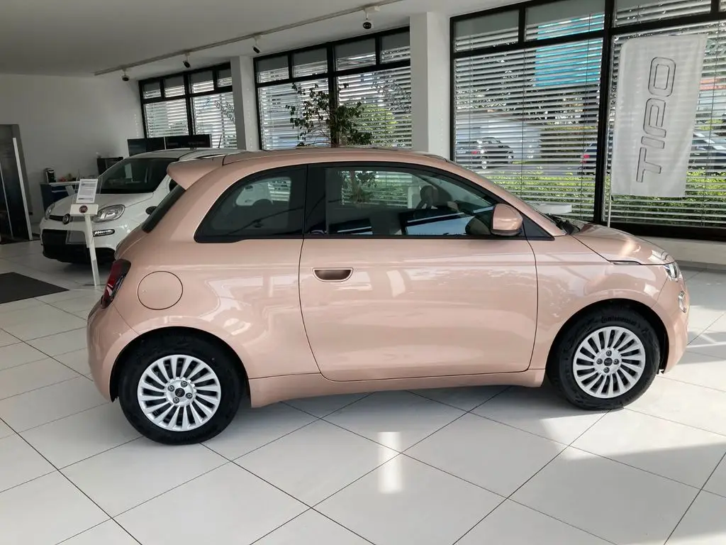 Photo 1 : Fiat 500 2023 Non renseigné