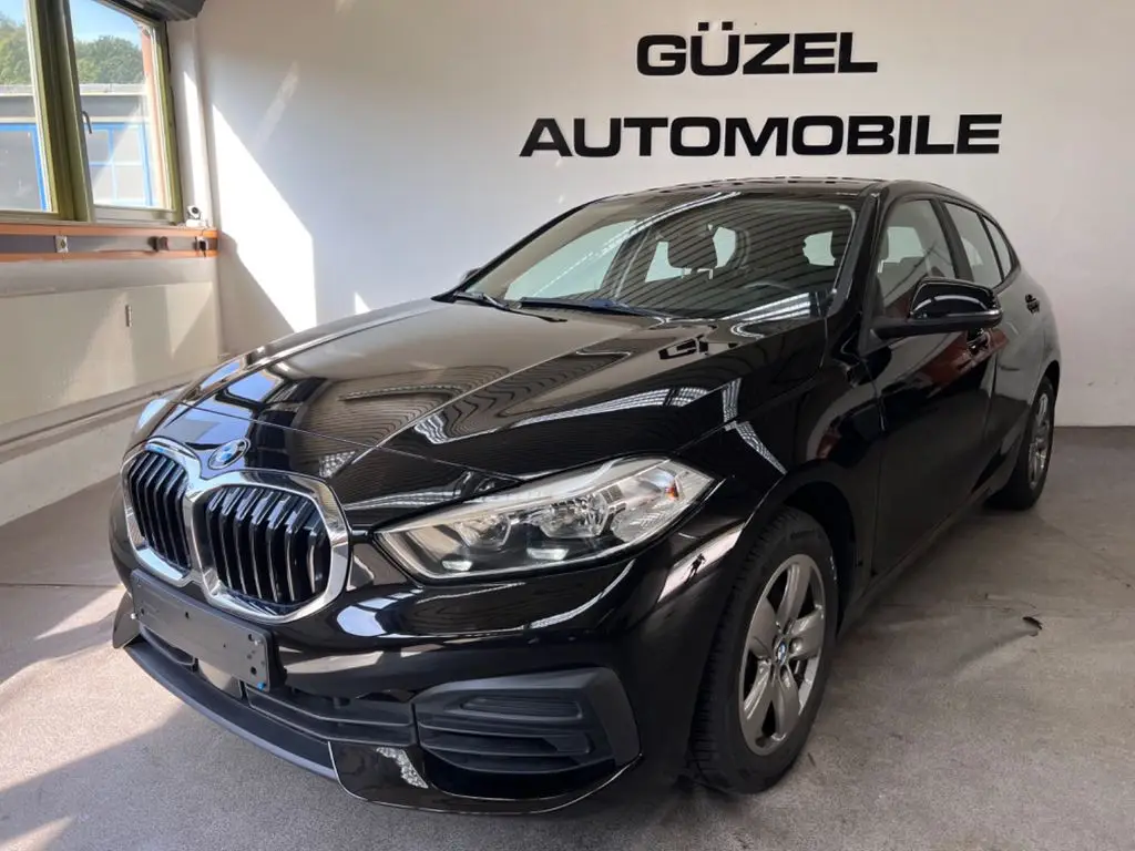 Photo 1 : Bmw Serie 1 2019 Petrol